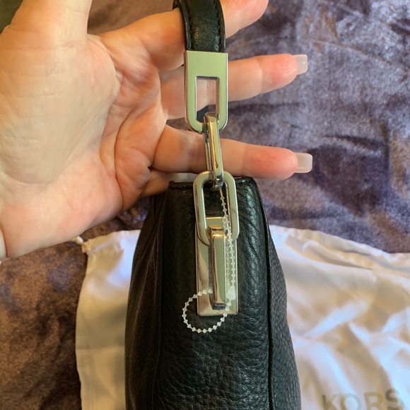 NWT MK Leather Bag🔥 - Picture 6 of 16